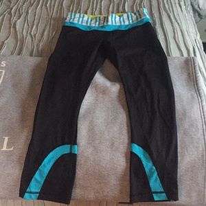 Barely worn Lululemen running leggings!